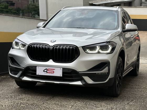 BMW X1 2.0 16V TURBO ACTIVEFLEX SDRIVE20I X-LINE 4P AUTOMÁTICO BMW X1 2.0 16V TURBO ACTIVEFLEX SDRIVE20I X-LINE 4P AUTOMÁTICO